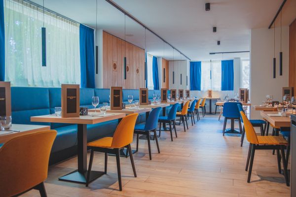 Schlosshof Resort Hotel & Camping (Lana)